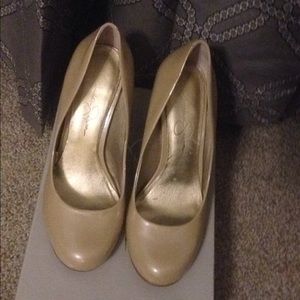 Jessica Simpson Pumps